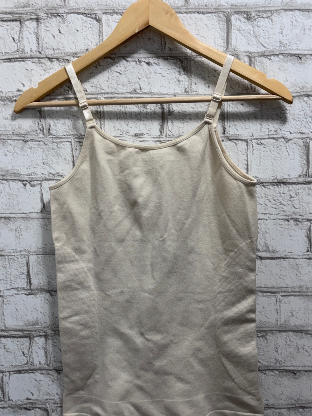 Shapermint Essentials Top - Picture 2 of 3
